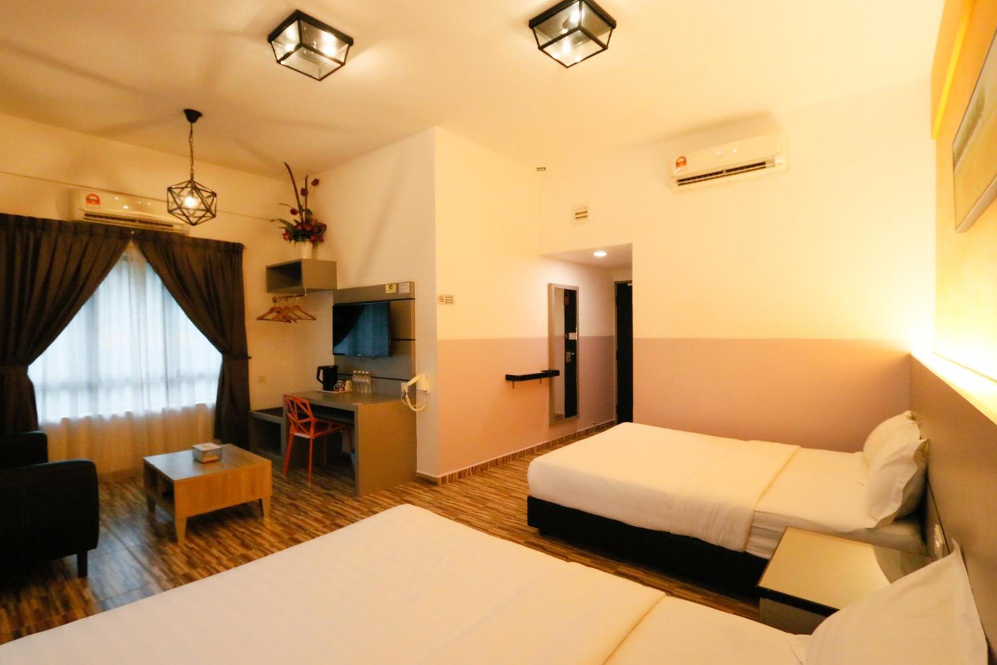 Travelland Hotel Ipoh Exterior photo