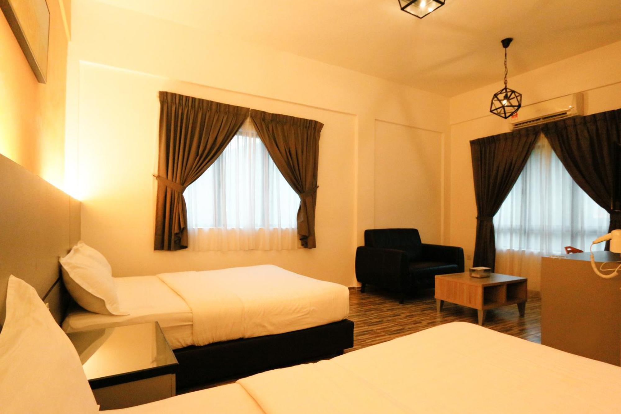 Travelland Hotel Ipoh Exterior photo