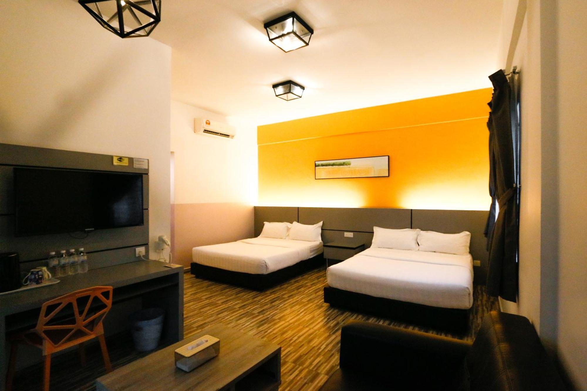 Travelland Hotel Ipoh Exterior photo