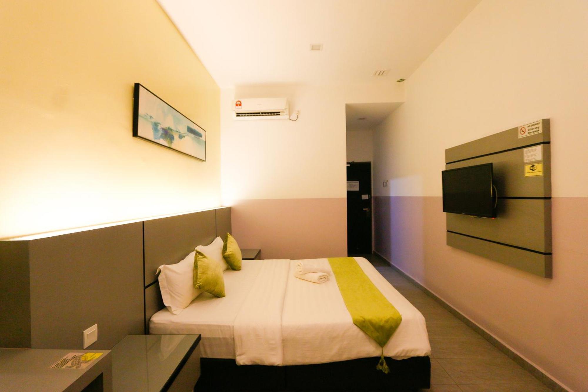 Travelland Hotel Ipoh Exterior photo