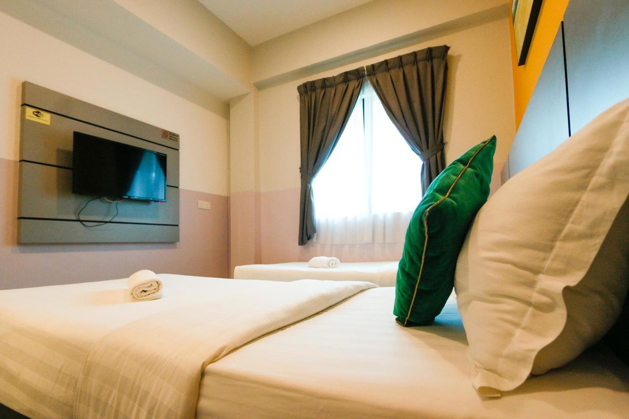 Travelland Hotel Ipoh Exterior photo