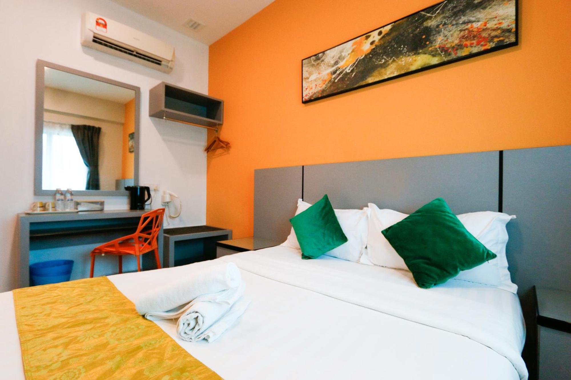 Travelland Hotel Ipoh Exterior photo